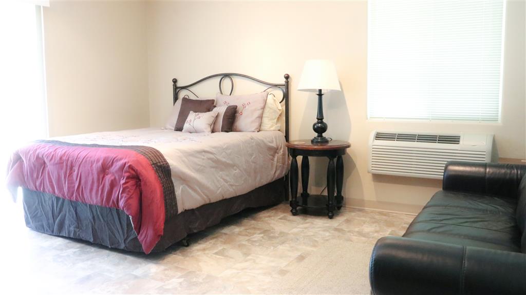 Gallery Photo 34